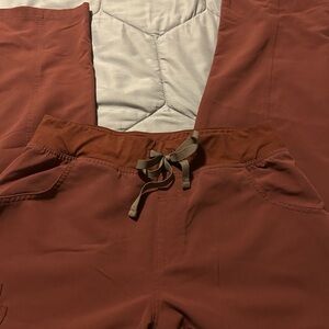 Figs women’s Kade scrub pants